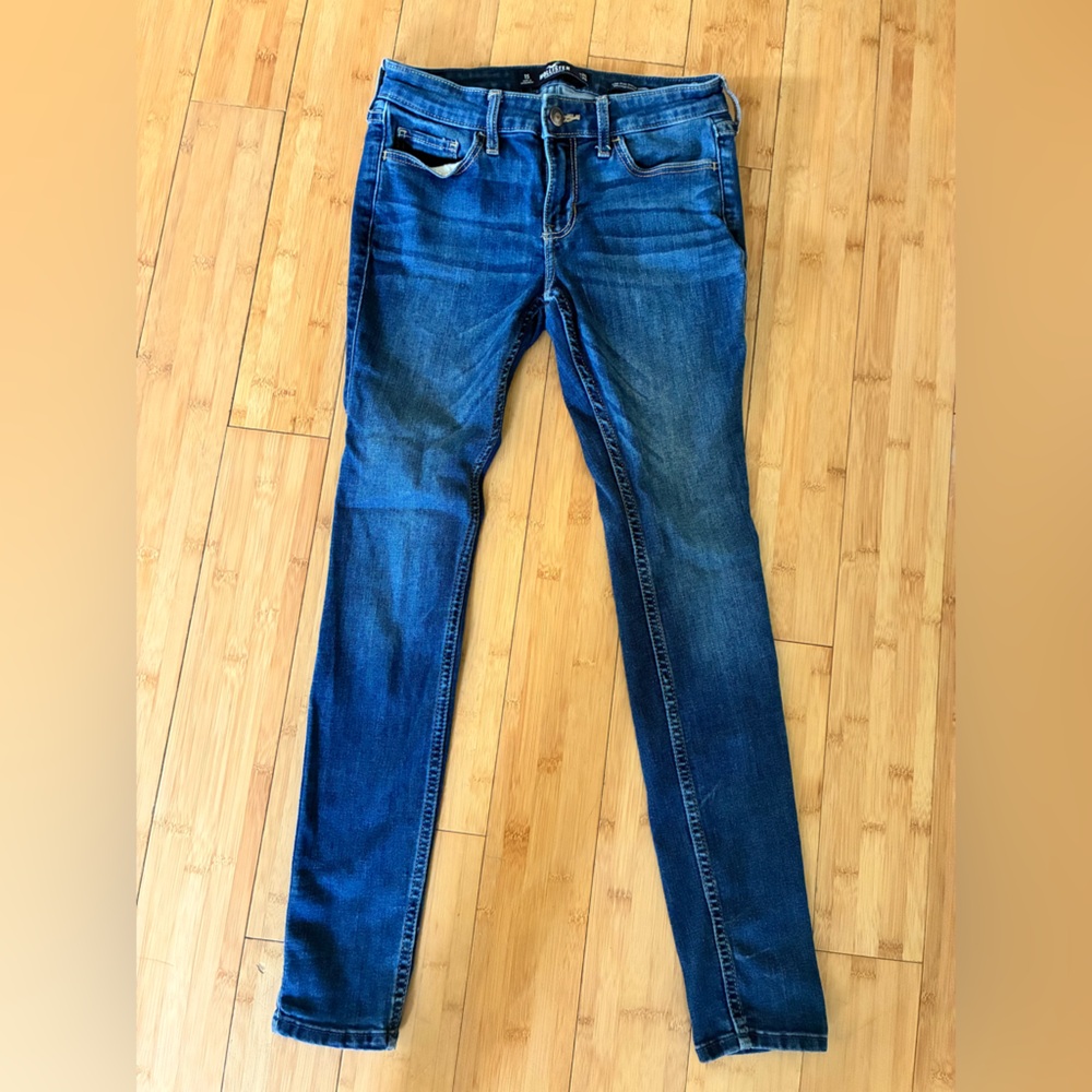 Hollister super skinny low-rise jean- 1S